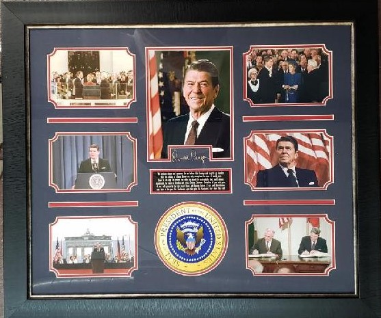 B15-Ronald Reagan - Plate Signed