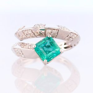 EMERALD and DIAMOND RING